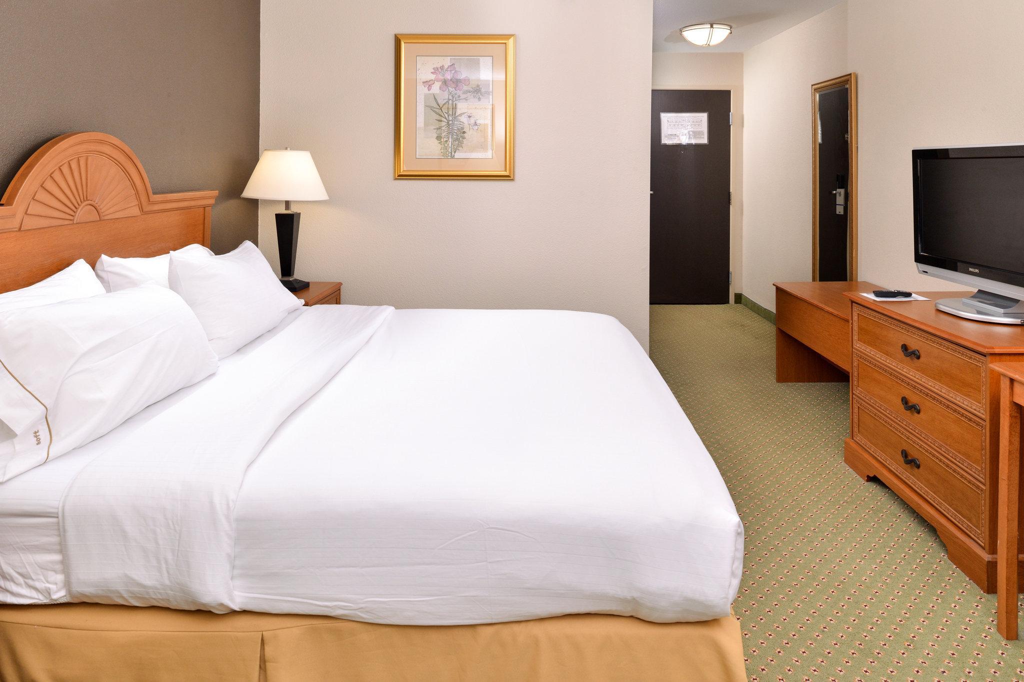 Holiday Inn Express Hotel & Suites Madison By Ihg Extérieur photo