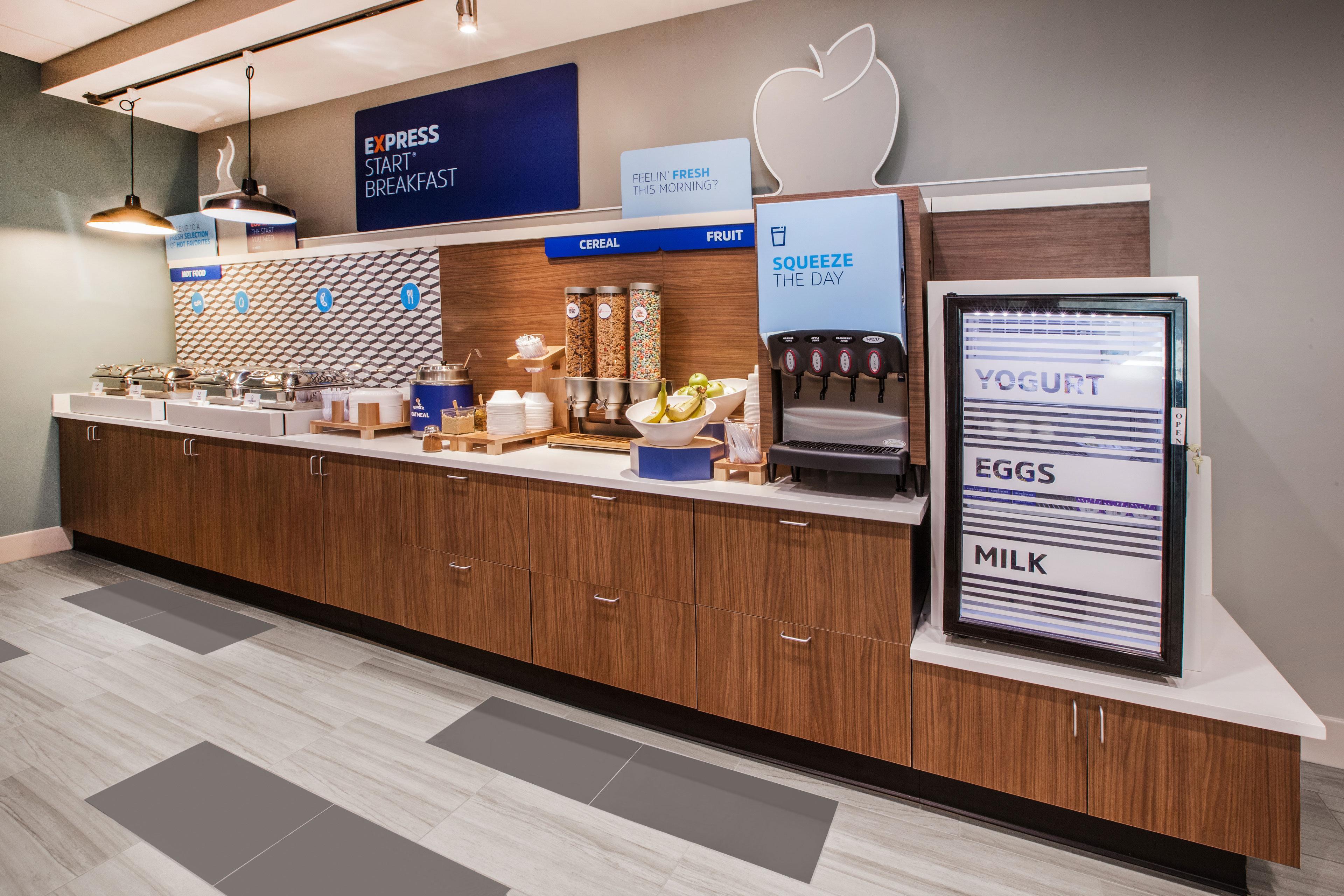 Holiday Inn Express Hotel & Suites Madison By Ihg Extérieur photo