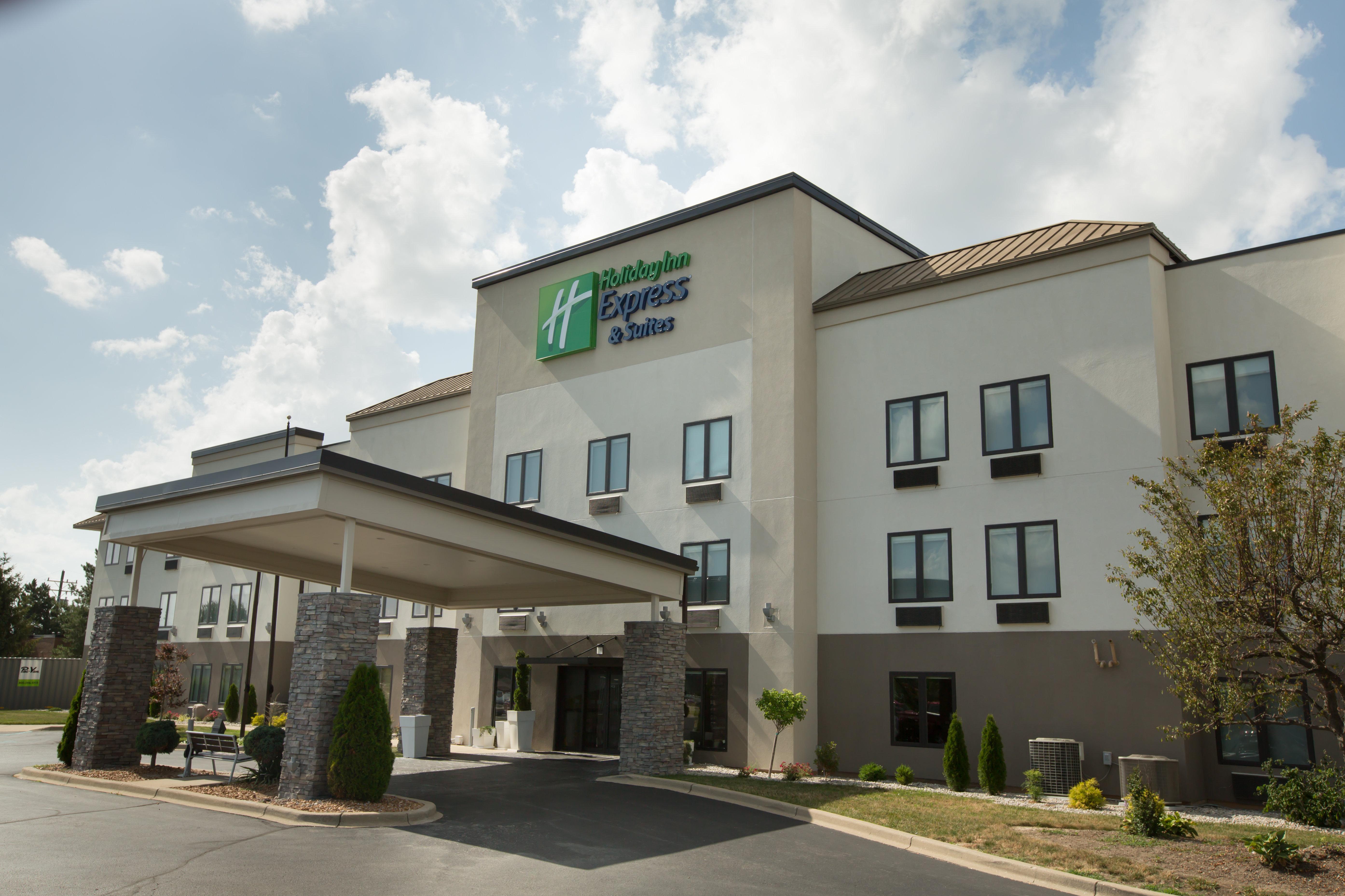 Holiday Inn Express Hotel & Suites Madison By Ihg Extérieur photo