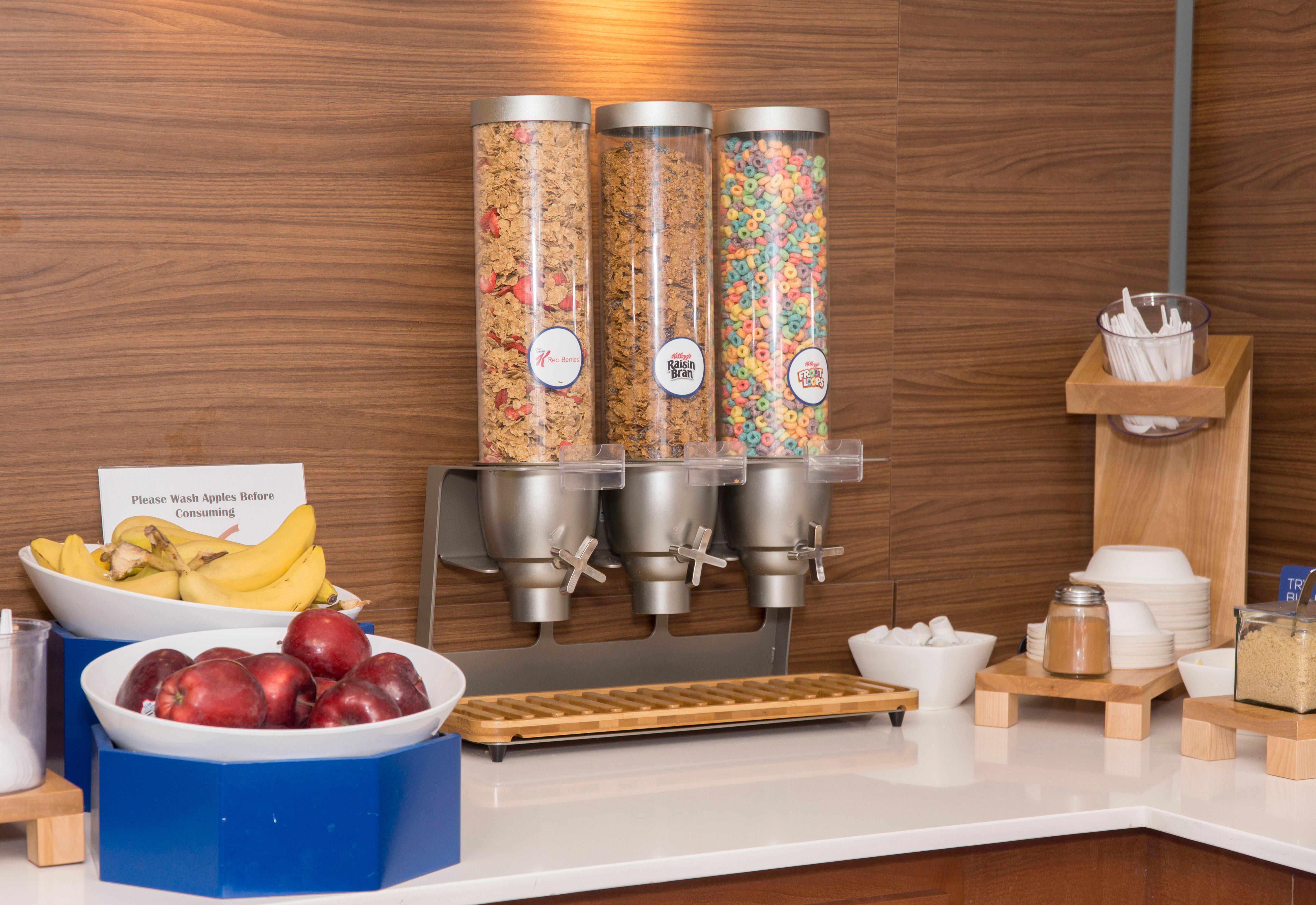 Holiday Inn Express Hotel & Suites Madison By Ihg Extérieur photo